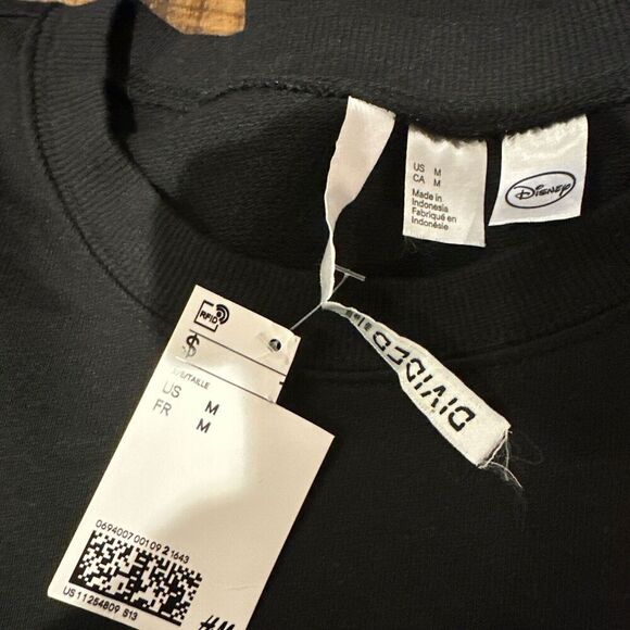 Divided H&M Disney Sweater Size Medium M Mickey Mouse Embroidered Black & White - Picture 5 of 5